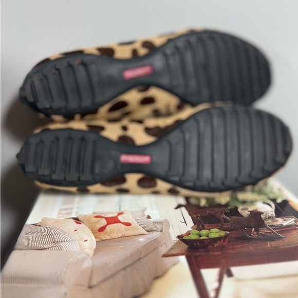 Isaac Mizrahi Size 8 1/2 Calf Hair Leopard Print Ballet Flats - Picture 7 of 15